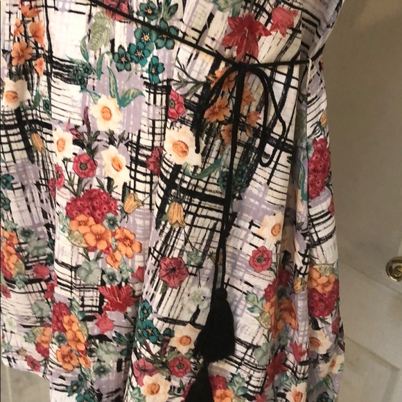 OFF WHITE FLORAL DRESS - Picture 6 of 7